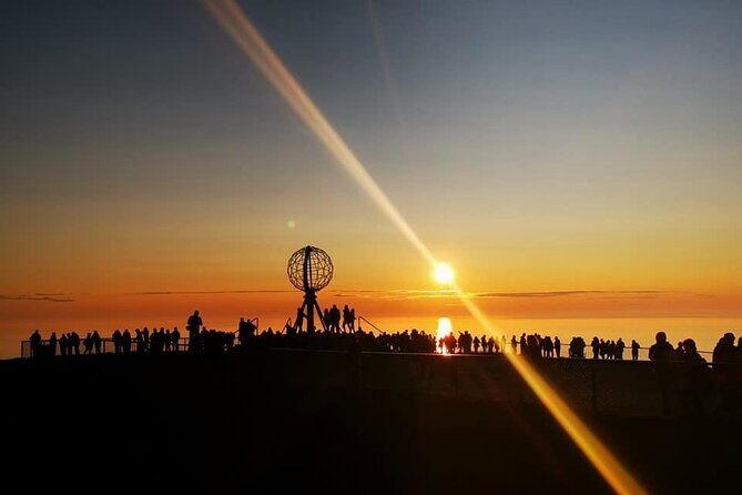 The North cape and the King crab - Nordkapphallen: pre-booked entry and a museum set up for weather days
