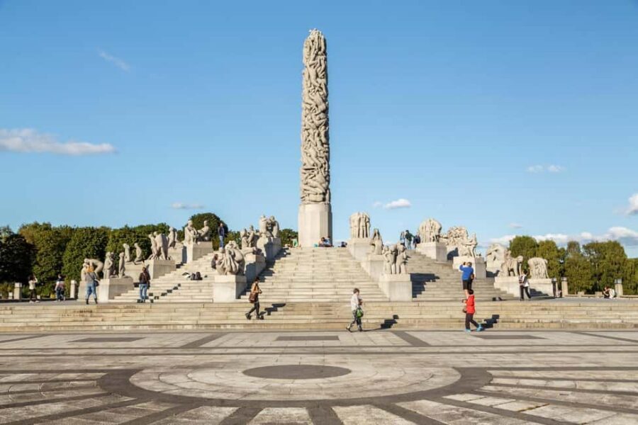 The Vigeland Park Walk with a Local in Oslo - Frogner Park stroll: learning how to look, not just where to walk