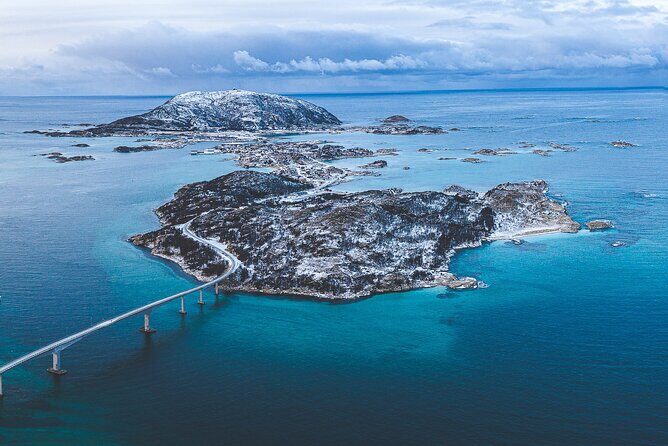Tour of the authentic fjords of Kvaløya - Your guide and driver: how the day stays human