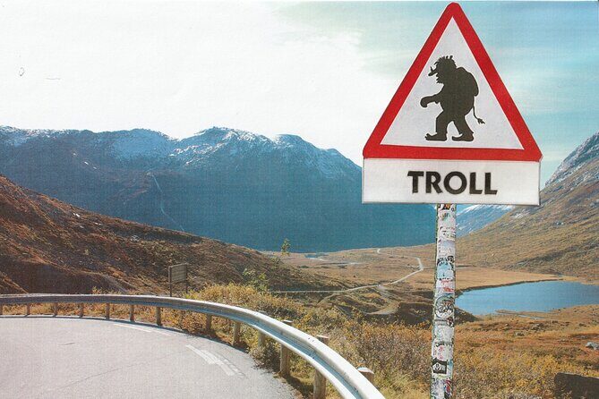 Trollstigen 100% Highlights Fjord to Troll 10 stops 16 seats max - Stop 3: Stordal and Kopparsteinen for fjord views with Viking-era farming energy