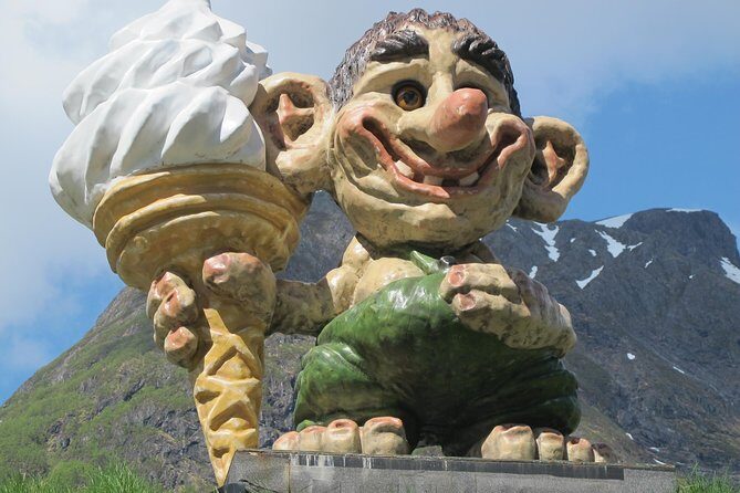 Trollstigen, The Land Of The Trolls - Trollstigen Viewpoints: How to Choose the 5-Minute vs 10-Minute Walk