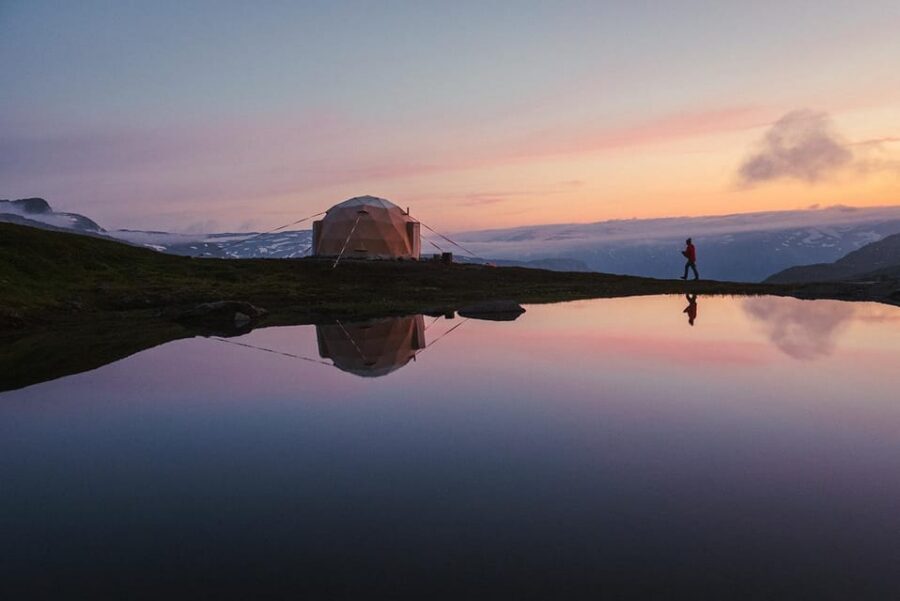 Trolltunga: Trolltunga Sunset Glamping - Trolltunga at the edge of day: why sunset and sunrise matter here