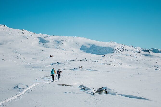 Trolltunga Winter Day Hike - What’s included: lunch, snacks, snowshoes, poles, and spikes