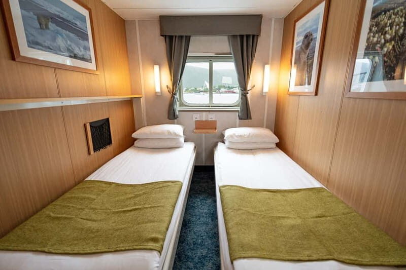 Tromsø: 24hr Northern Lights & Whale Watching Cruise - Waking up to steep mountains and a glacier ahead