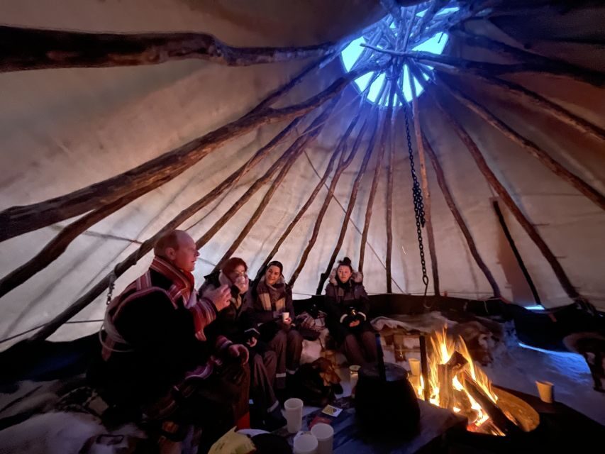 Tromsø: Arctic fjord sightseeing, Reindeer feeding and lunch - Timing, weather, and what to wear (so you can focus on the day)