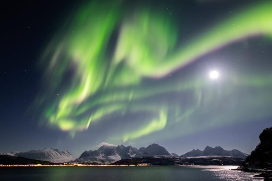 Tromsø: Aurora Borealis, Campfire, Hot Meal, Arctic Tour - Aurora odds, but with a straight answer