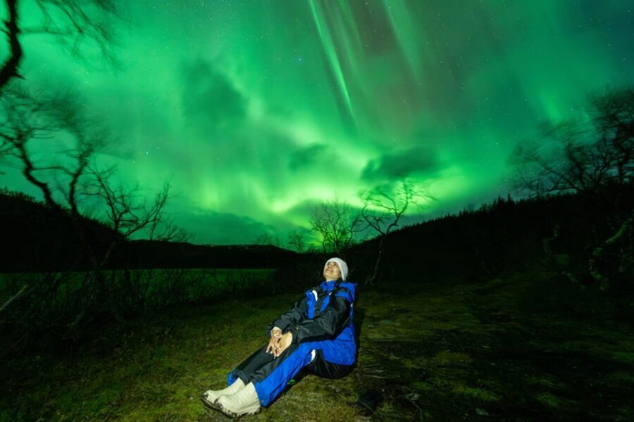 Tromsø: Aurora Borealis, Campfire, Hot Meal, Arctic Tour - Campfire dinner and storytelling: why the wait feels better