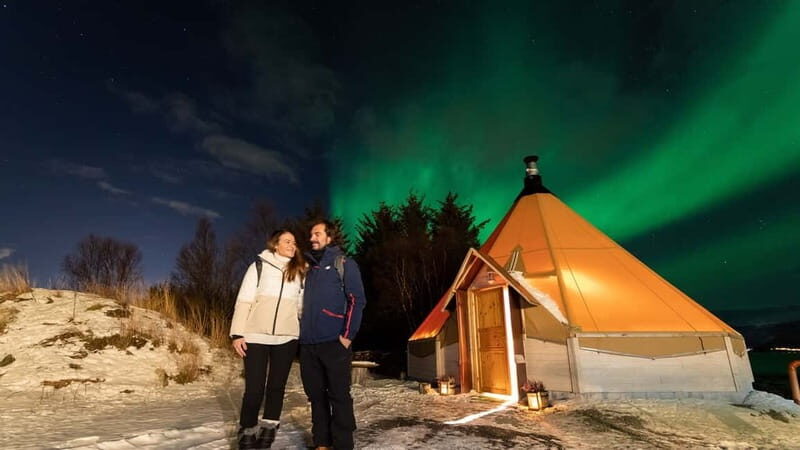 Tromsø: Aurora Safari Chase with Photos - Private Aurora Camp comfort: warmth, toilets, and a real meal