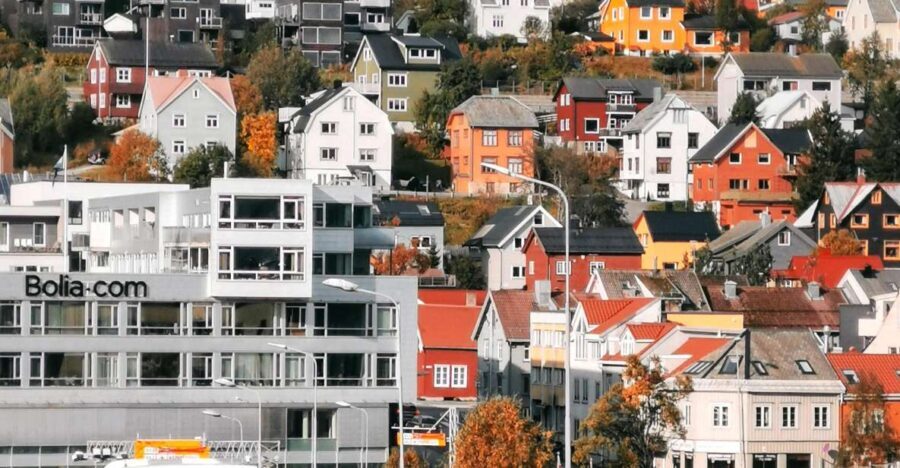 Tromsø: Capture the most Photogenic Spots with a Local - Price and Value: Is $128 Worth a 1.5-Hour Photo Walk?