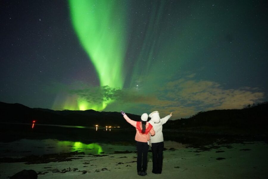 Tromsø: Chase Aurora in Minibus and Free Aurora Portrait - Warm thermal suits, plus what you still need to bring