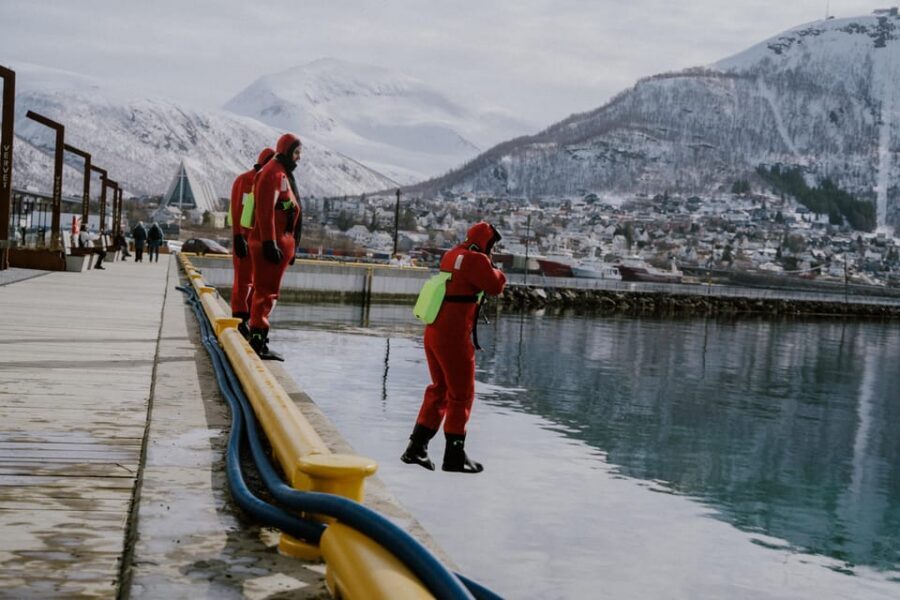 Tromsø city center Urban Floating experience - After the water: drinks, photos, and your Floaters certificate