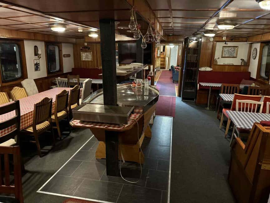 Tromsø: Classic arctic fjord cruise with lite lunch - The kelp biofuel story: a surprising science lesson onboard