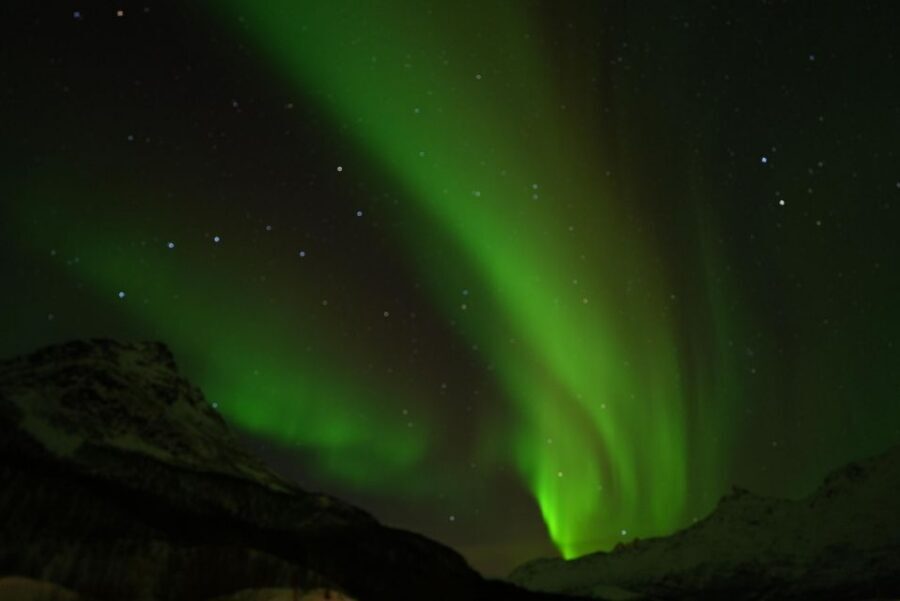 Tromsø: English/Spanish Aurora Pathfinder Tour with Photos - Who this is best for (and who should skip it)