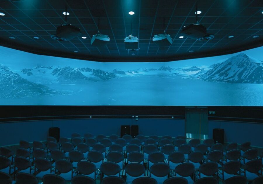 Tromsø: Entrance Ticket to Polaria - Key things I’d plan around