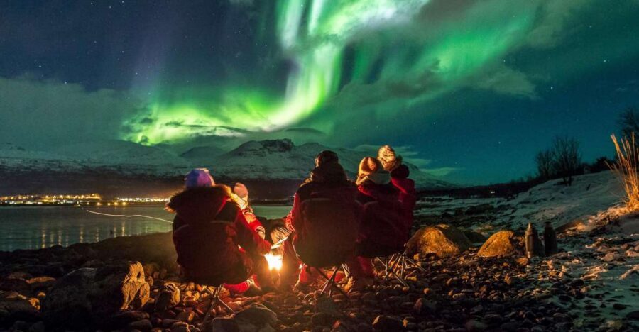Tromsø: Expert Aurora Hunt - Thermal Gear, Food, Campfire - Magic Ice Bar Tromsø Pickup and the Minibus Ride Into the Dark