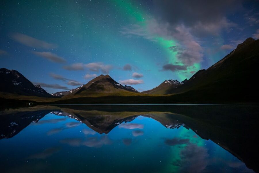Tromsø: Expert Aurora Hunt - Thermal Gear, Food, Campfire - Photography for Beginners to Geeks: Tripods and Aurora Portraits