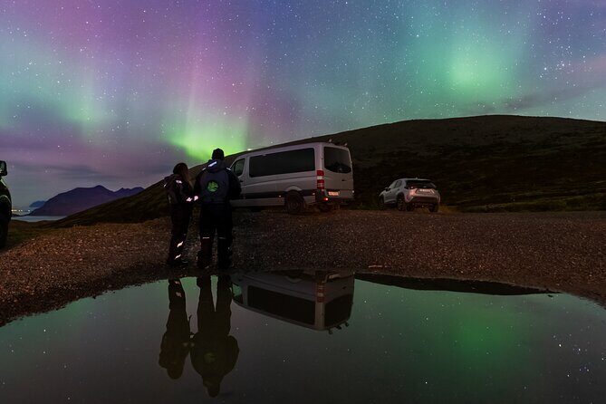Tromsø Fjordland Aurora Chase Northern Lights by the Arctic Sea - The 6:30 pm timing and how the night actually flows