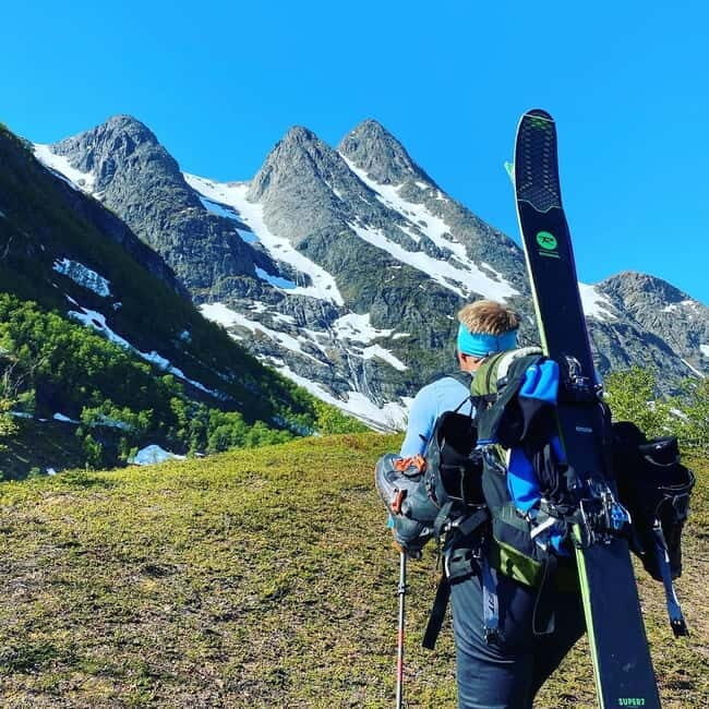 Tromsø: Guided Hiking Tour with Roundtrip Transfers - Choosing your hike: Fløya, Tromsdalstinden ridge, and easier viewpoints