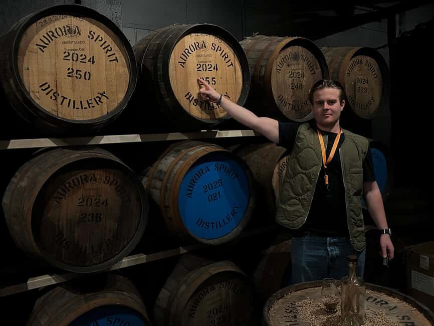 Tromsø: Local Whisky Tasting Experience - No open bar and no drink add-ons: plan your night accordingly