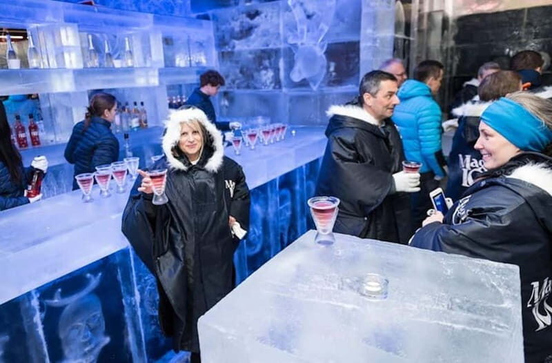Tromsø: Magic Ice Bar Entrance and Welcome Drink - Meeting in the heart of Tromsø and timing your visit