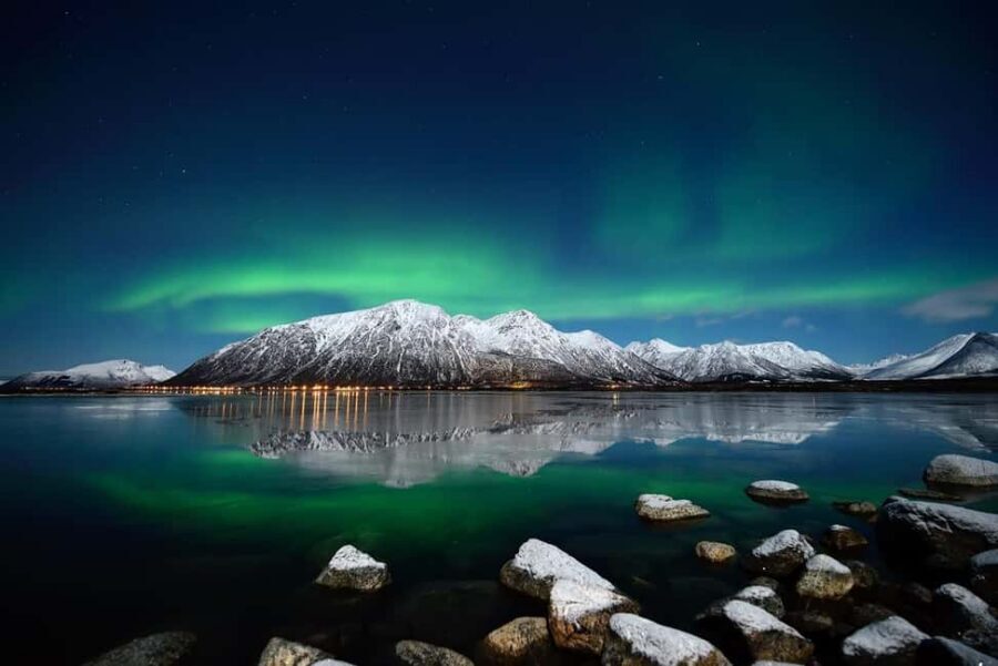 Tromsø: Northern Lights Bus Tour – Chase the Aurora Borealis - The “warm bus + aurora hunting” rhythm