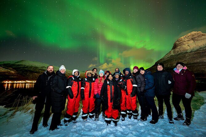 Tromsø: Northern Lights by Minibus - Free Photos and Warm Dinner - Warm Overalls, Tripods, and Head Lamps: The Gear That Changes Everything