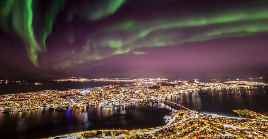 Tromso: Northern Lights Cable Car Excursion - The 2.25 hours on the terrace: what the evening feels like
