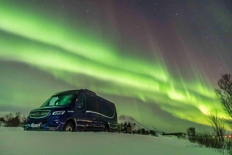 Tromsø: Northern Lights Chase in a Mercedes Benz with Photos - How the hunt works: shifting spots for the clearest sky