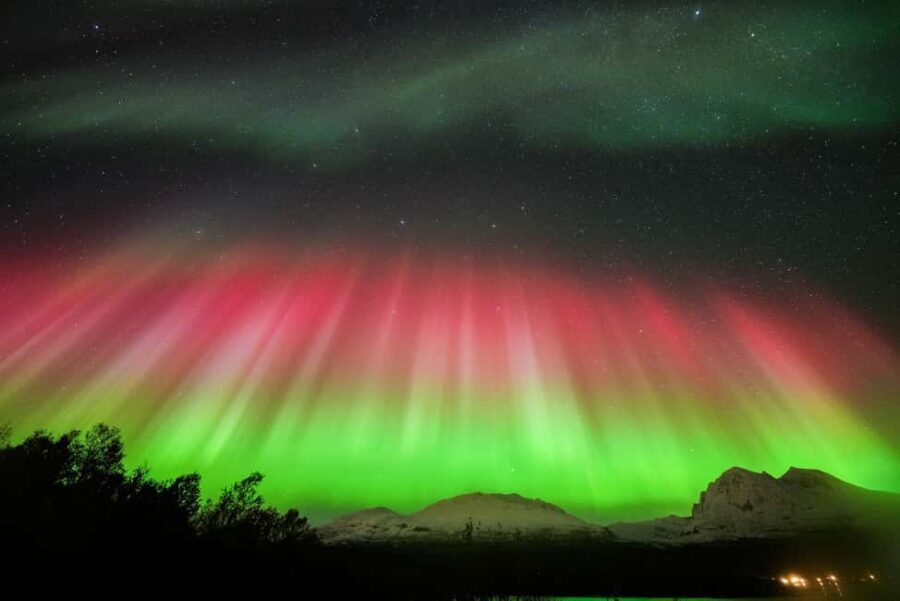 Tromsø: Northern Lights Chase in a Mercedes Benz with Photos - Practical tips before you go: warm layers and a calm game plan