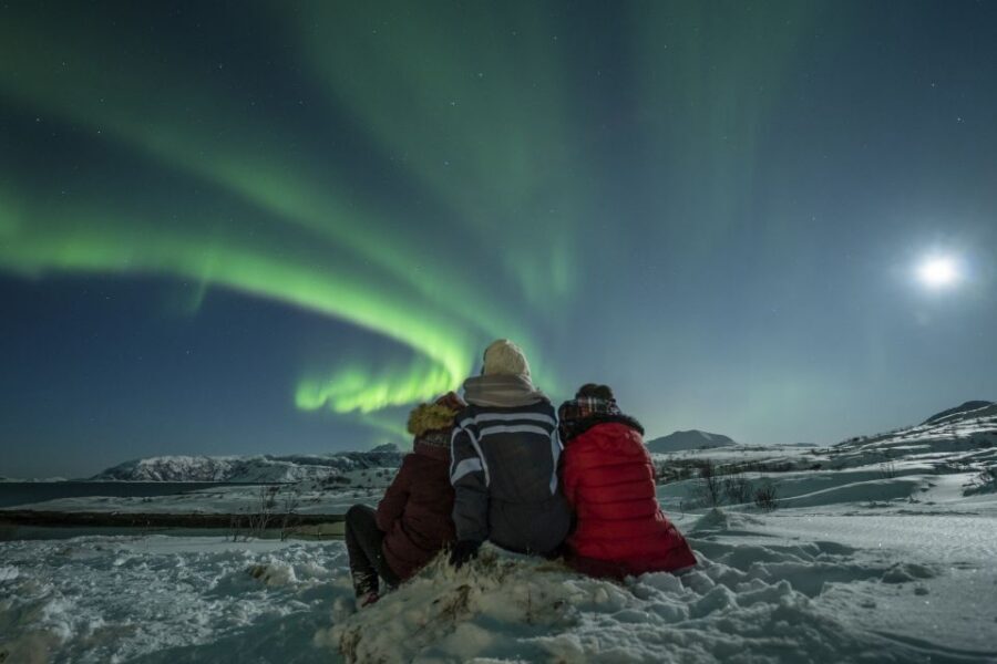 Tromso: Northern Lights Chase with Photo Package Included - Photography Package Details: Included Photos, No Email