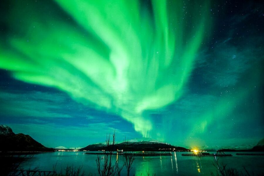 Tromsø: Northern Lights Chase with Photos and Bodysuits - Timing on the ground: how a 7-hour night typically feels