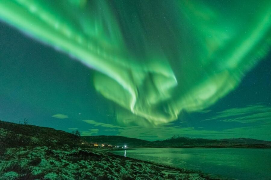 Tromsø: Northern Lights Hunt with Photos and Hot Food - Aurora hunting energy: what the best guides actually do