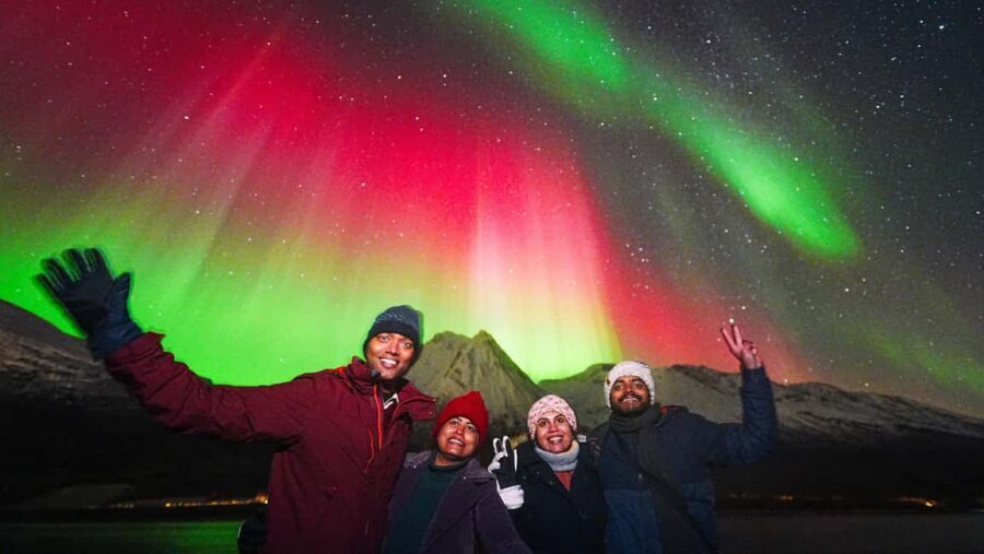 Tromsø: Northern Lights Pioneer Tour with Photos Included - Value check: is $165 worth it for Tromsø aurora viewing?