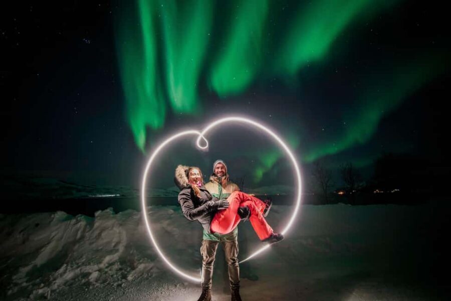 Tromsø: Northern Lights Pioneer Tour with Photos Included - Should you book this Northern Lights Pioneer Tour in Tromsø?