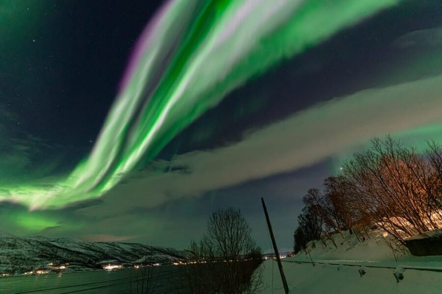 Tromsø: Northern Lights Tour w/Photo, Suits and Local Guide - Professional Northern Lights Photos: What You Get and How to Help Them