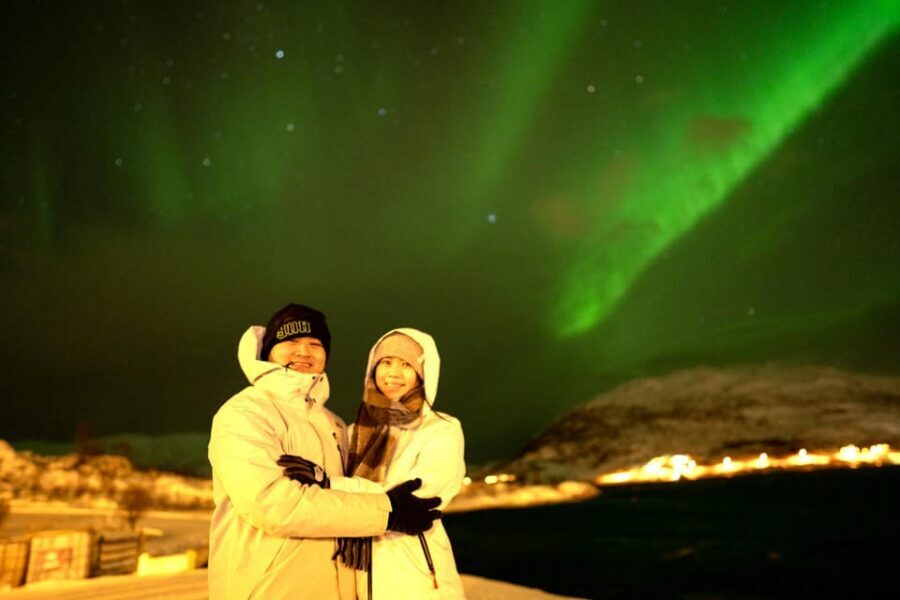 Tromsø: Northern Lights Tour with Local Guide and Photos - Border Crossing Possibility: The Extra Adventure Factor