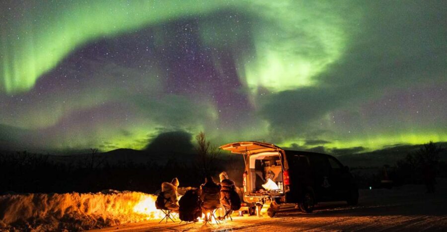 Tromso: Northern Lights Tour with Photographer - Tromsø pickup that’s easy to find, and a van that works at night