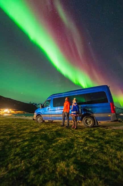Tromsø: Northern Lights Tour with Sámi & local guides - Private camp by the bonfire (and why it beats crowded viewpoints)