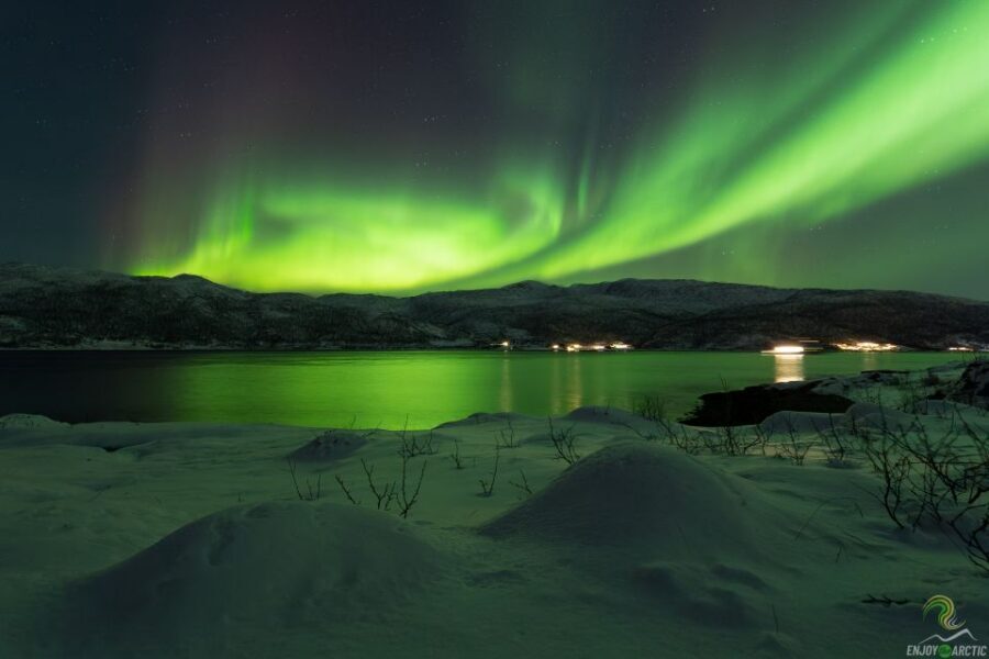 Tromsø: Northern Lights Trip with Campfire and Snacks - Lantern Time in the Nordic Wilderness: What It Adds to the Night