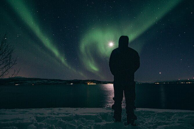 Tromsø Norway - Small Group Aurora Hunt Tour with a local guide - Tromsø at 7:00 pm: why this city works