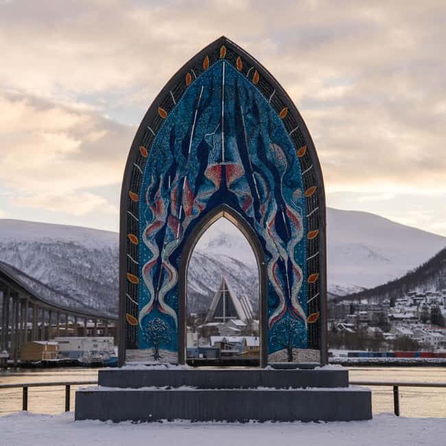 Tromsø: Old Town and Polar Museum Tour with English-speaking tour guide - Key highlights at a glance