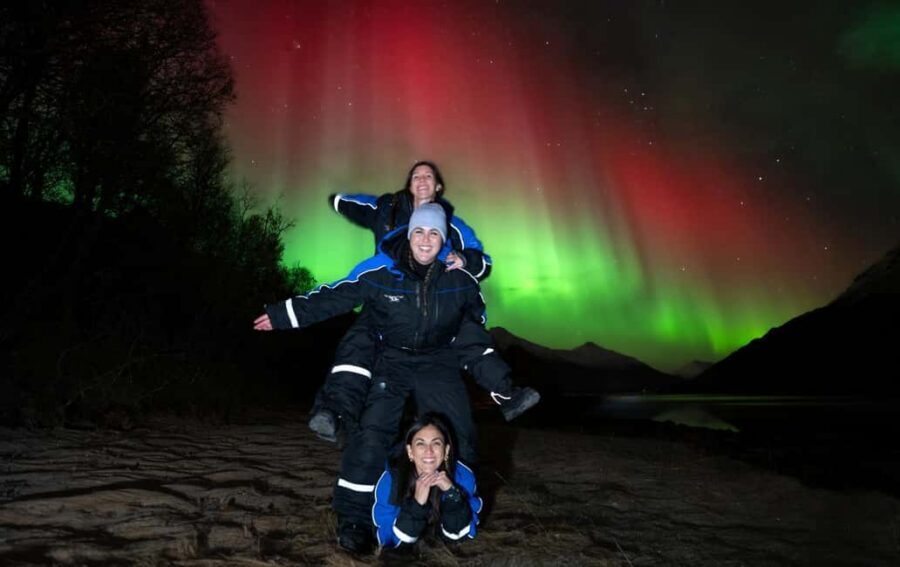 Tromsø: Premium Northern Lights Chase with Free Photos - From Scandic Ishavshotel Into the Cold Night