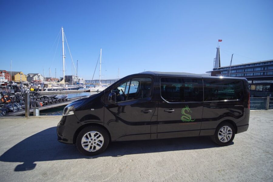 Tromsø: Private 6-Hour Aurora Chase by Minivan - How the Tromsø Aurora Chase Works from a Private Minivan