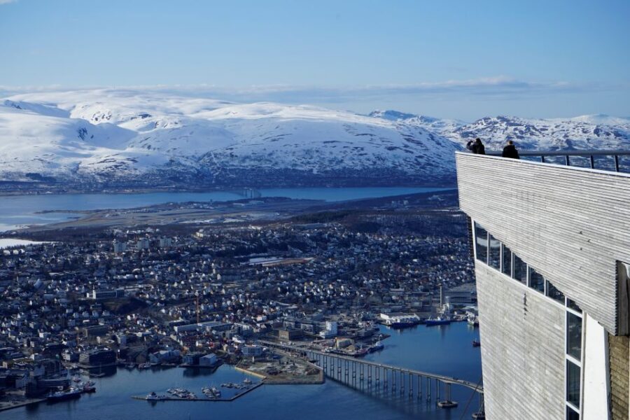 Tromsø: Private City Tour - Weather and shoes: the unglamorous part that makes or breaks it