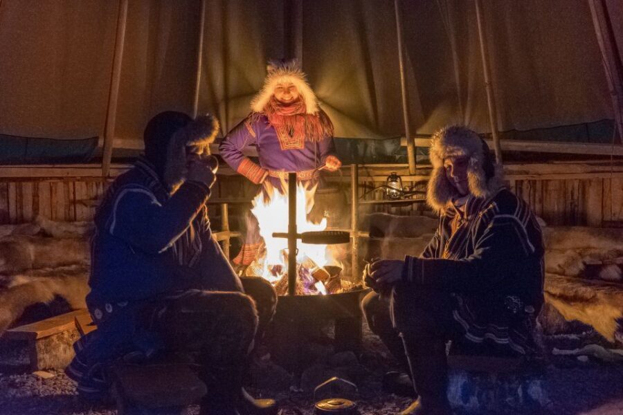 Tromsø: Reindeer Camp Dinner with Chance of Northern Lights - Warm Up in the Lavvu: Fire, Tea, Cookies, and a Slow Start