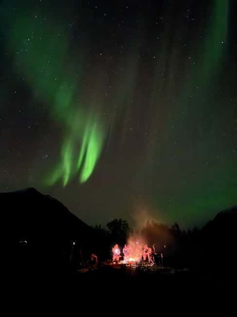 Tromsø: Small-Group Northern Lights Tour by Minibus - Value for the Price: Why $251 Can Be Fair Here