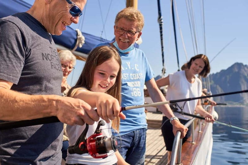 Tromsø: Small Group Sea-to-Table Fishing Experience - Comfort details that matter when it’s cold: coffee bar, warm indoor time, and steady sailing