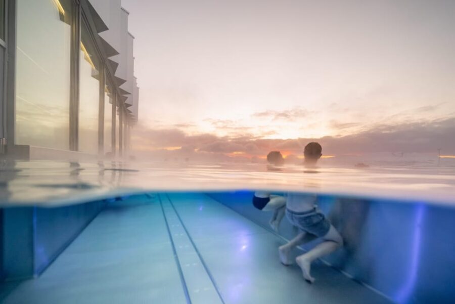 Tromsø: Spa/Pool with Bath, Sauna and Outdoor Heated Pool - First Steps Inside: Lockers, Towels, and Rules That Matter