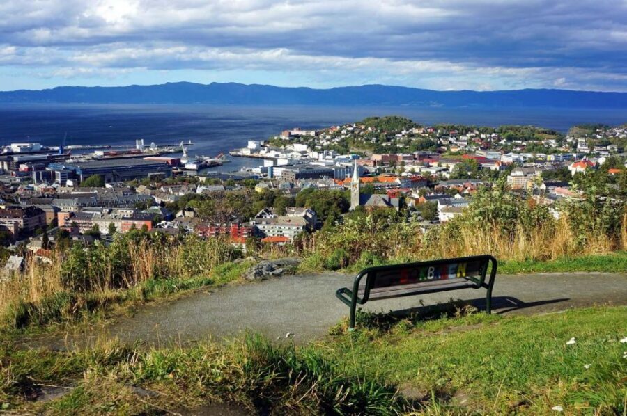 Trondheim: City Highlights Bus and Walking Tour - Quick take on this Trondheim City Highlights tour