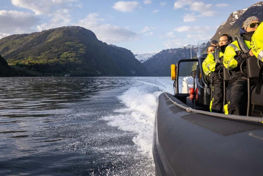 Ulvik adventure: Exploring Hardangerfjord's Osafjord by RIB - What to wear on a fast RIB day: gear that keeps you comfortable